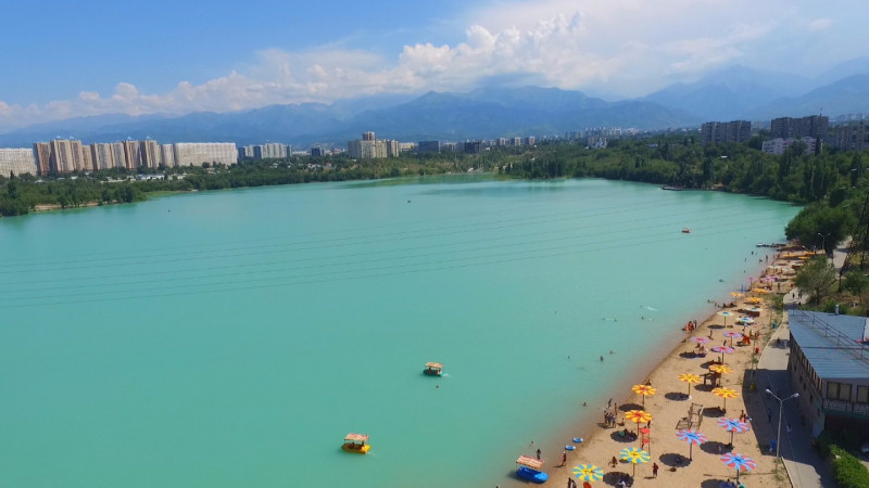 Дно озера Сайран почистят в 2021 году
