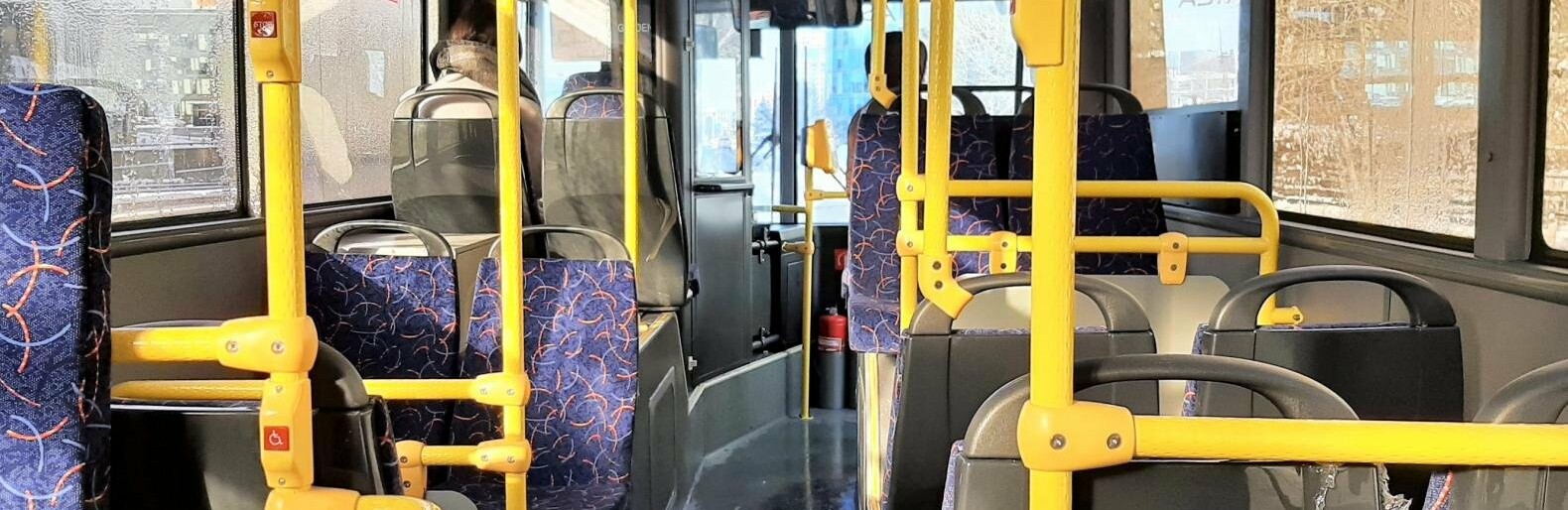 В автобусах Алматы появились специалисты по контролю качества и ношению масок пассажирами
