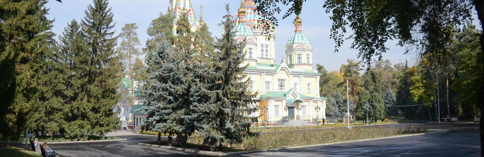 Реконструкцию парка 28 панфиловцев в Алматы завершат в июле